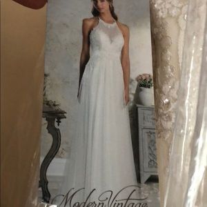 Brand new Alfred Angelo wedding gown